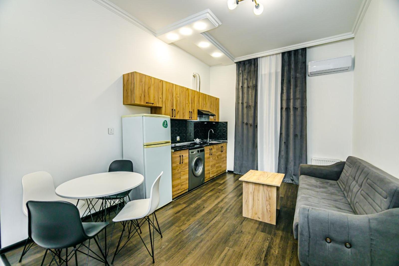 M Estate. 2 Room Home In Targovu Baku Exterior foto